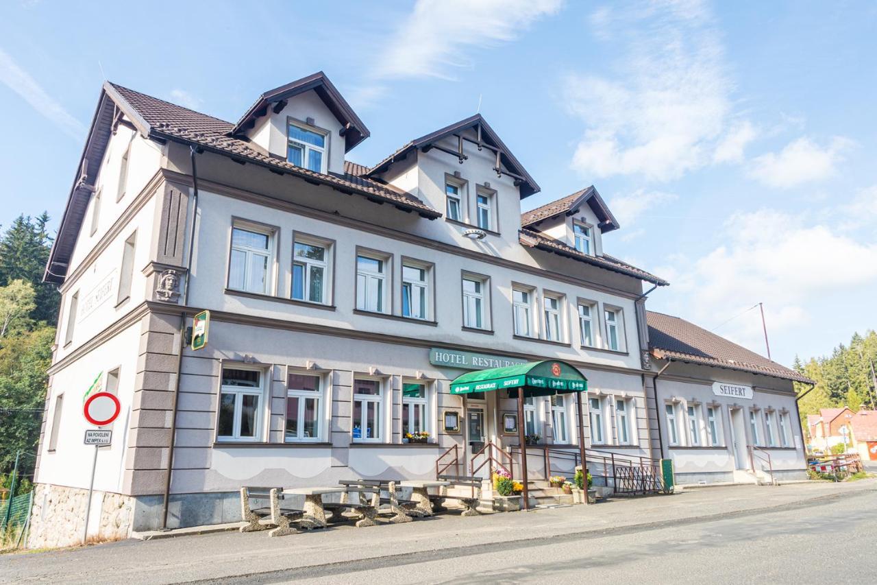 塞弗特酒店 Nové Hamry 外观 照片